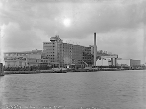 Van Nelle Fabriek aan de Van Nelleweg te Rotterdam-Spangen.