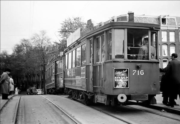 Brug over de Hobbemakade in 1954. Lijn 3