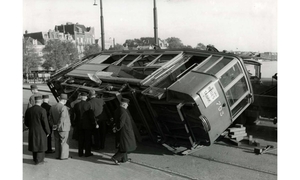 Een wat ouder ongeval op de Nieuwe Amstelbrug