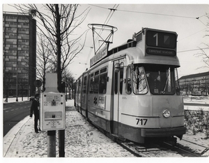 Februari 1972, de 717 op het Surinameplein