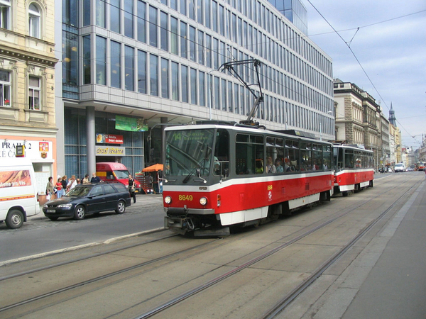 DPP_8649_8650_(16)_Karlovo_namesti_Praha20050720