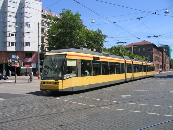 VBK_308_(1)_Kronenplatz_Karlsruhe20060718