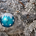 bilder-blaue-weihnachtskugel-hangt-in-der-weihnachtsbaum-hd-weihn