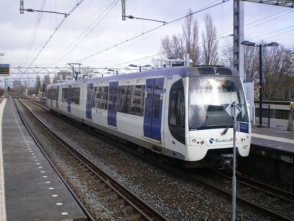 5502 Laan van Nieuw Oost Indi 19-02-2012
