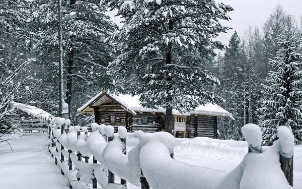 hd-wallpaper-with-a-cabin-in-the-winter-with-snow