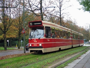 Geen trams in de fraaie herfstkleuren op de Scheveningseweg