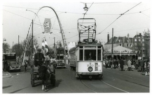 Versiering van het Korte Voorhout, , op Koninginnedag1958