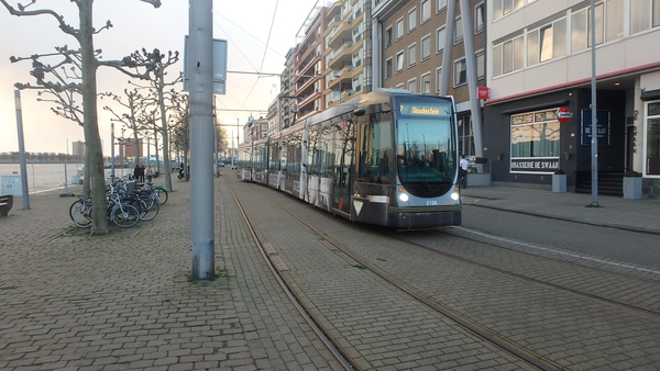 2126 - Guess Noir - 11.02.2020 RET-4