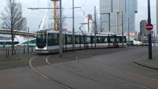 2139 Lijn 25 op het Willemsplein  14-02-2020 RET