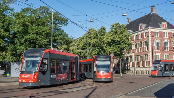 Een Avenio-invasie op het Buitenhof vanmorgen 15-07-2018.