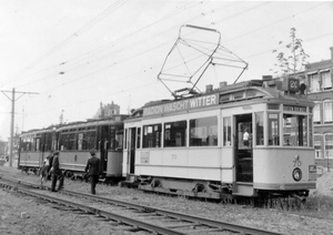 HTM 70 met motorrijtuigen RET 196 en 188, aankomst Delftschelaan 