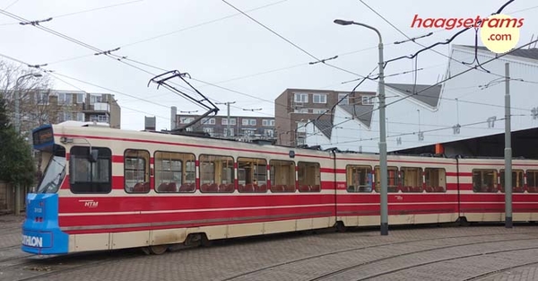 Om de linkerkant te kunnen beplakken moest de 3103 opschuiven