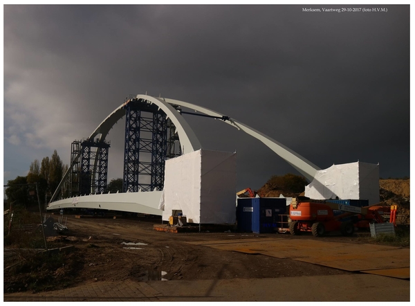 Nieuwe Azijnbrug geplaatst op 16 dec 2017