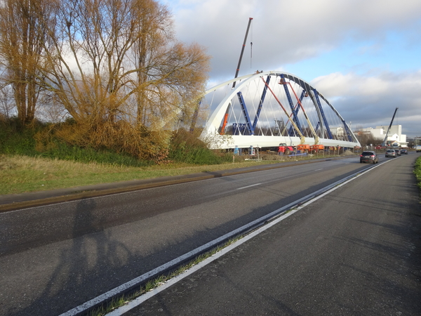 Azijnbrug klaar voor plaatsen  (5)