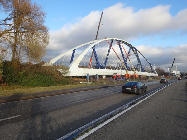 Azijnbrug klaar voor plaatsen  (6)