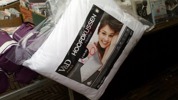 markt in het centrum van Delft.