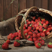 hd-fruit-wallpaper-met-eenzak-vol-met-aardbeien-hd-achtergrond