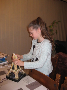 31) Op 27 dec. bouwt Jana verder aan de toren