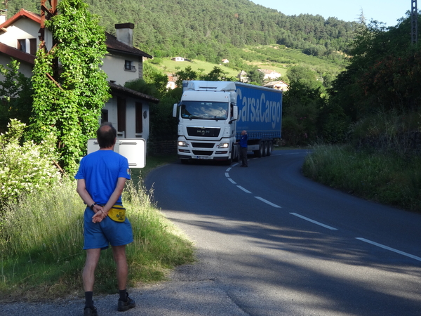 Aankomst vrachtwagen met matrassen frankrijk  (1)