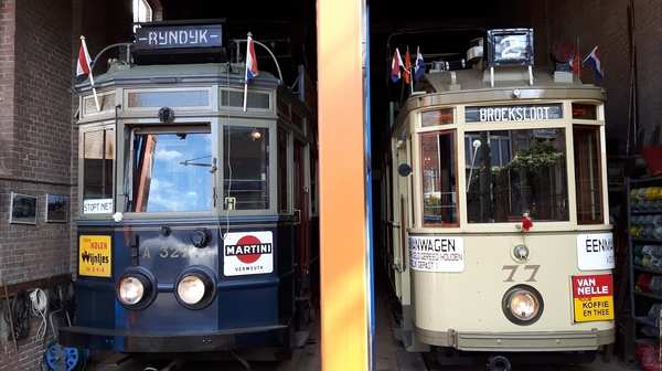 A 327+77 In de remise