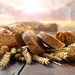 hd-brood-achtergrond-met-vers-gesneden-bruin-brood-wallpaper-foto