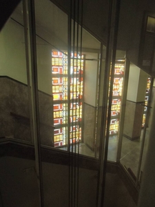 Een kijkje in het trappenhuis van het prachtige V&D-pand in Haarl