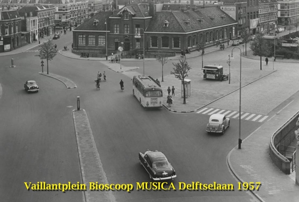 Vaillantplein kijk op Delftselaan en Ruijsdaelstraat