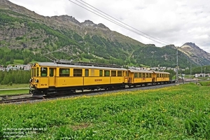 Bernina expres in de originele kleur, Jugendstil.