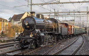 De 2669 van de SBB onderweg tijdens een jubileumsrit