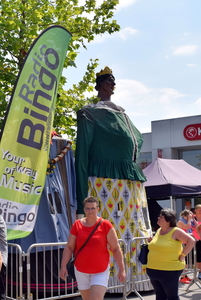 21 Juli-Viering aan Station met de Reuzen