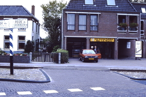 Tiny naar de bakker