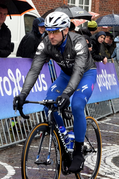 Elia Viviani