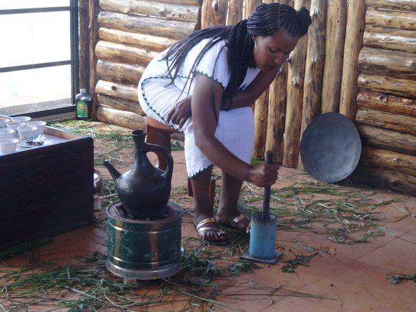 5F Lalibela, koffieceremonie _DSC00643