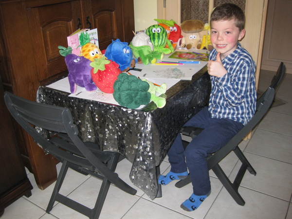 12) Ruben met zijn knuffels