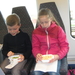29) Fruit eten op de trein naar Schaarb. op 06 april '18