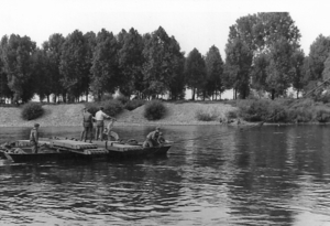 131  Hersel- Luitent met witte hemd  7-8 aug 1967