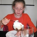 07) Jana met haar dessert