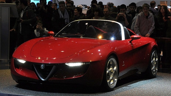 800px-Alfa_Romeo_2uettottanta_front-770x433