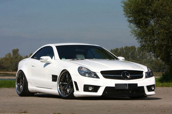 2012-PP-Exclusive-Mercedes-Benz-SL-R230-Release-White-Front-Angle