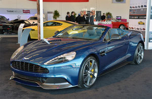 2014-aston-martin-vanquish-volante