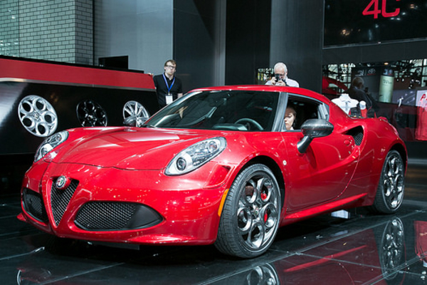 2015-Alfa-Romeo-4C