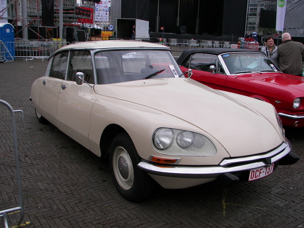 oldtimers zondag 2011 070