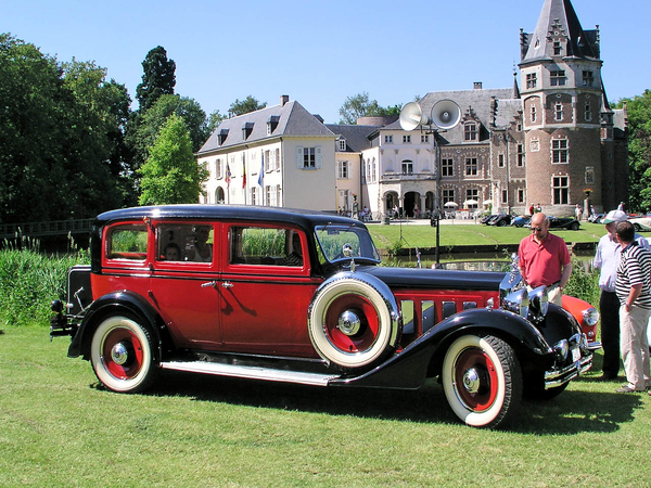 1937_Minerva_AP_22_CV_limousine_side