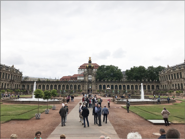 De Zwinger in Dresden is een wereldberoemd kunstwerk van barokke