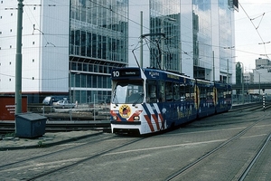 3086 Gezellige tramdrukte in de Rijnstraat  29-04-1998