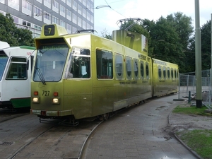 727 DUIKBOOT-TRAM kom werken bij de RET (2010)