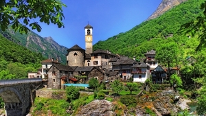 Lavertezzo-Switzerland-Ticino-houses-mountains-river_1920x1080