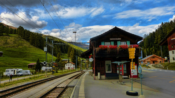 stazium-station-bahnhof-gare-train-tren-swiss-schwitzerland-suiza