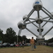 29) Memee aan het Atomium