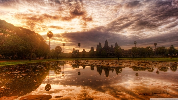 121286-sky-view-photo-angkor-wat-cambodia